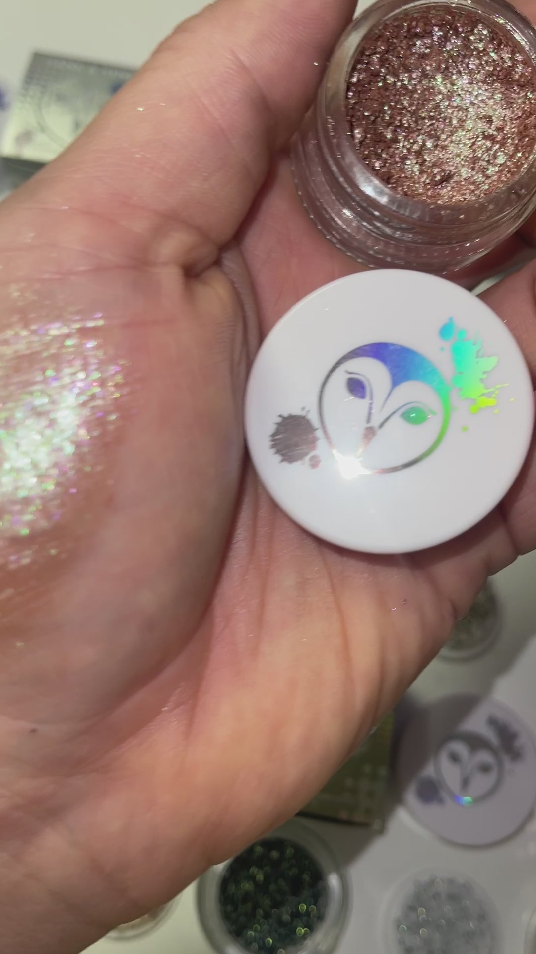 Kiss My Retro | Holographic Chrome Lustre Eyeshadow