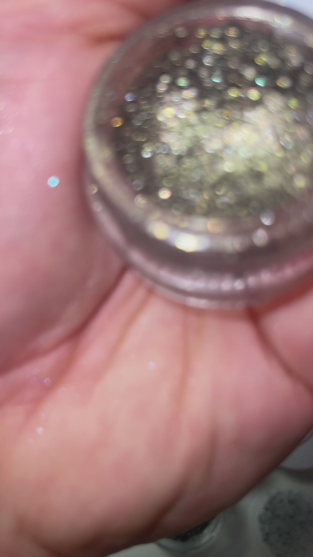 Lusty Luck | Holographic Chrome Lustre Eyeshadow