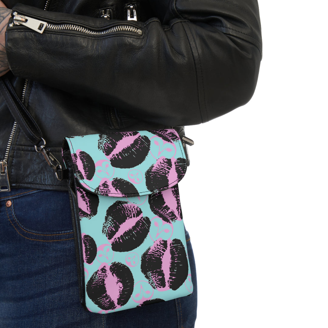 Kiss My Retro | Crossbody Wallet