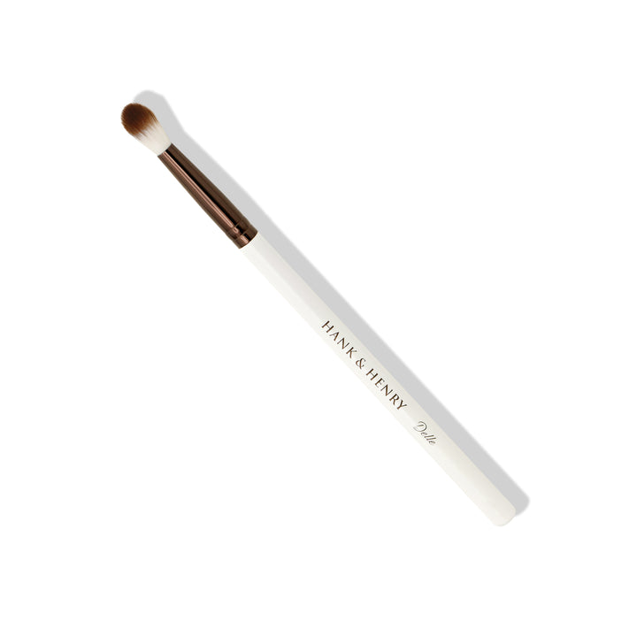 Delle | Medium Blend Eyeshadow Brush